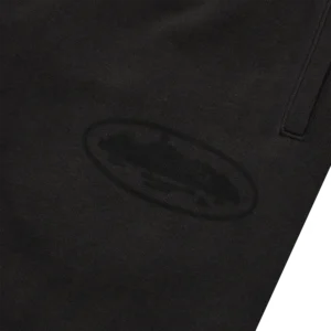ISLAND KNOCKOUT SWEATSHORT [BLACK] - Image 3